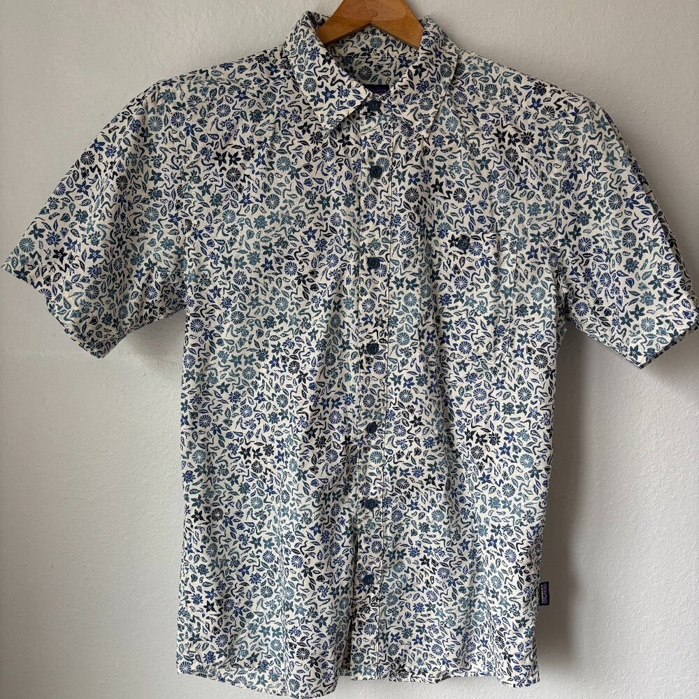 Men's Patagonia Short Sleeve Button-Down - Small, Blue, White